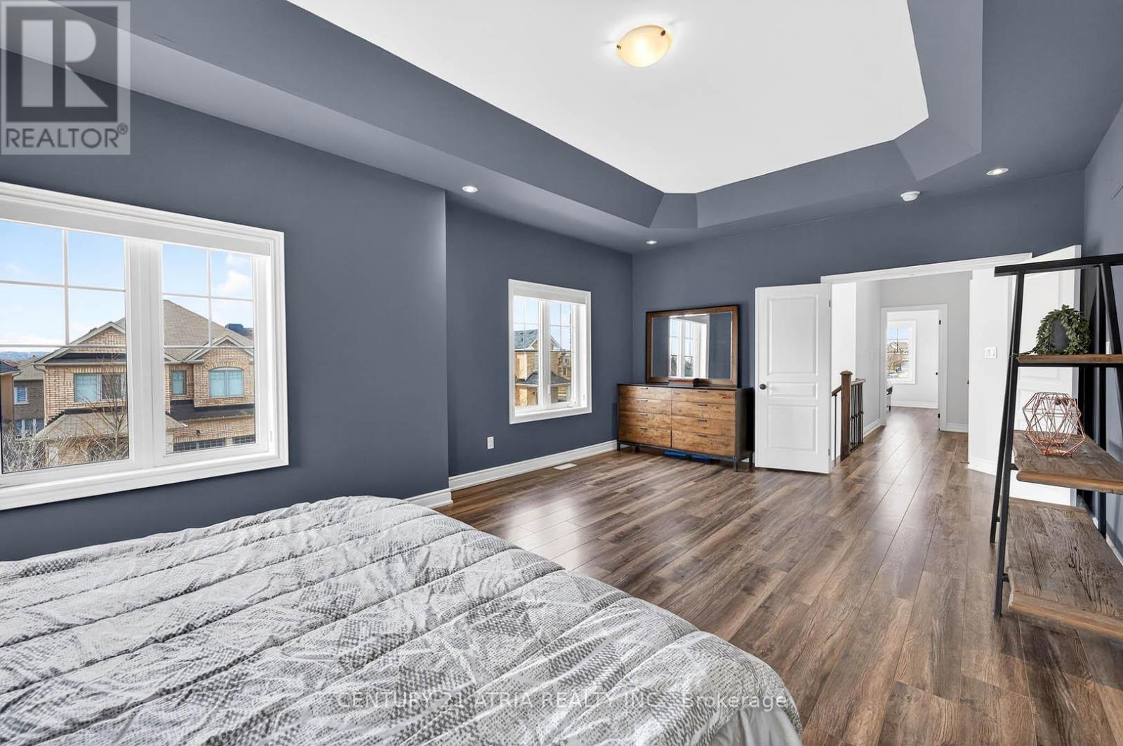 29 Rothwell Street, Aurora, Ontario  L4G 0V6 - Photo 15 - N12927402