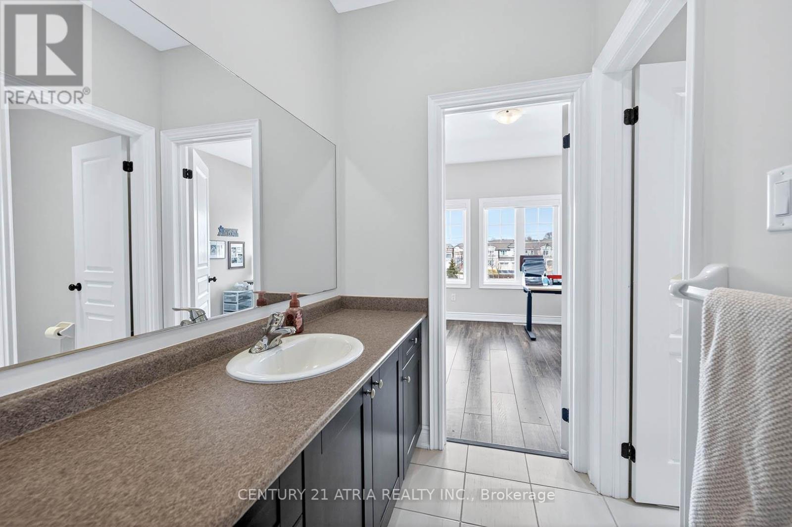 29 Rothwell Street, Aurora, Ontario  L4G 0V6 - Photo 20 - N12927402