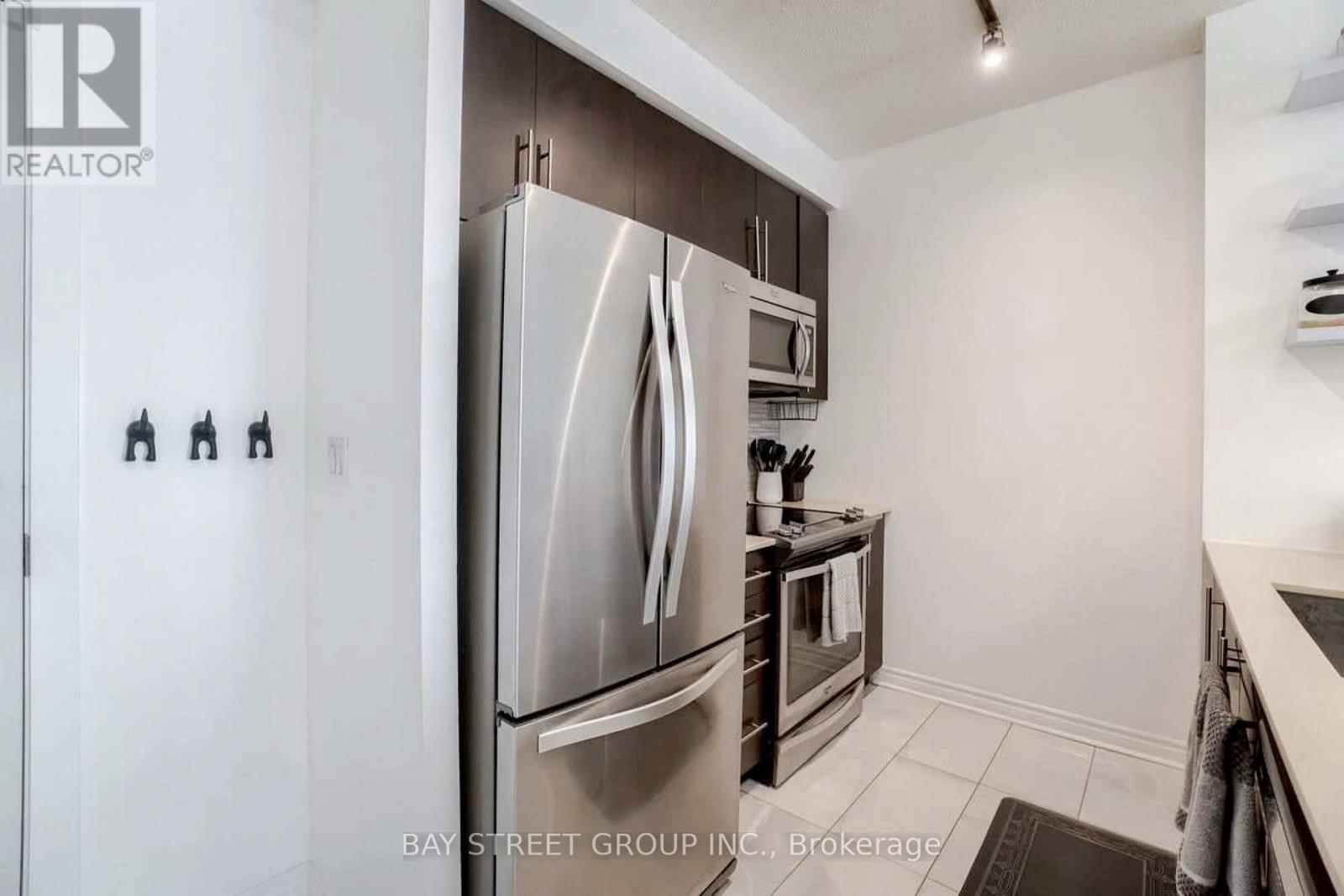 2604 - 4011 Brickstone Mews, Mississauga, Ontario  L5B 0G3 - Photo 10 - W12927366