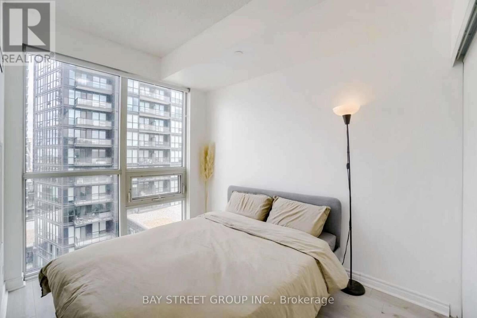 2604 - 4011 Brickstone Mews, Mississauga, Ontario  L5B 0G3 - Photo 11 - W12927366