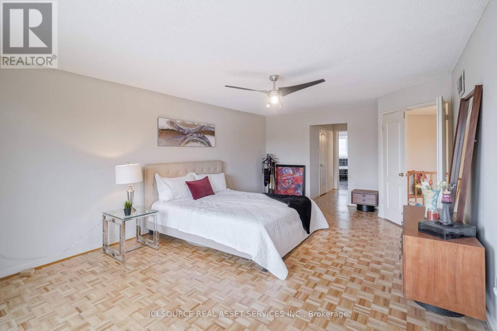 Upper - 5668 Turney Drive, Mississauga, Ontario  L5M 4Y9 - Photo 16 - W12927394