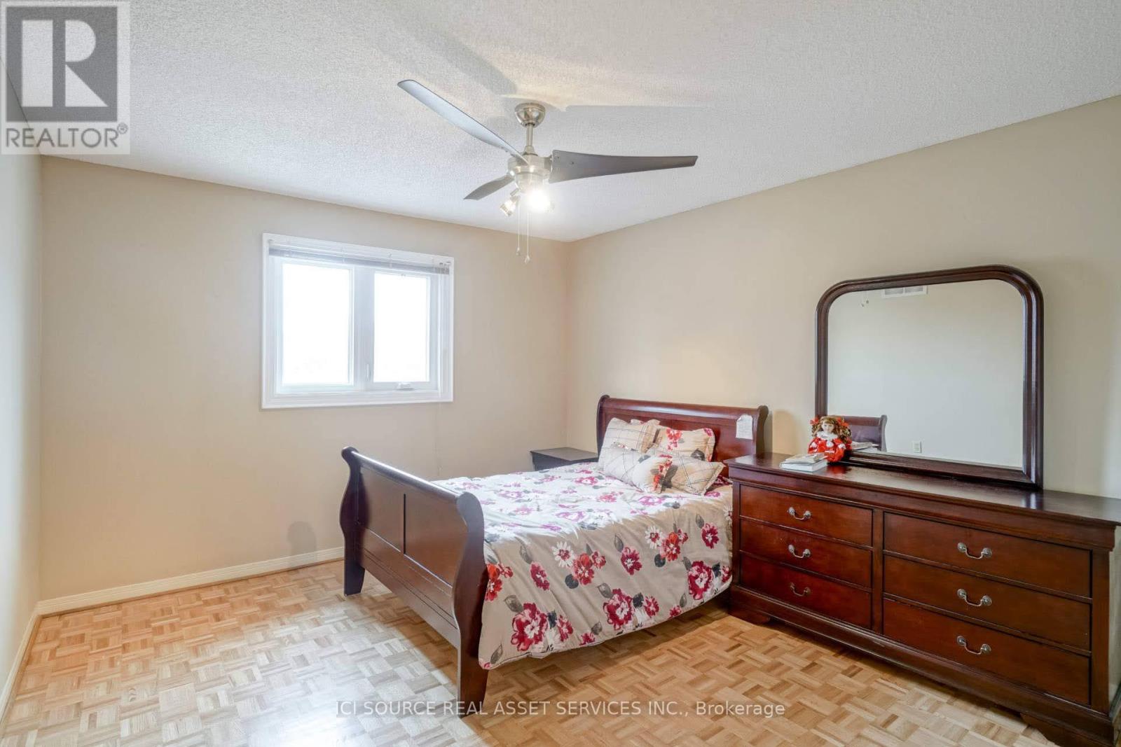 Upper - 5668 Turney Drive, Mississauga, Ontario  L5M 4Y9 - Photo 19 - W12927394