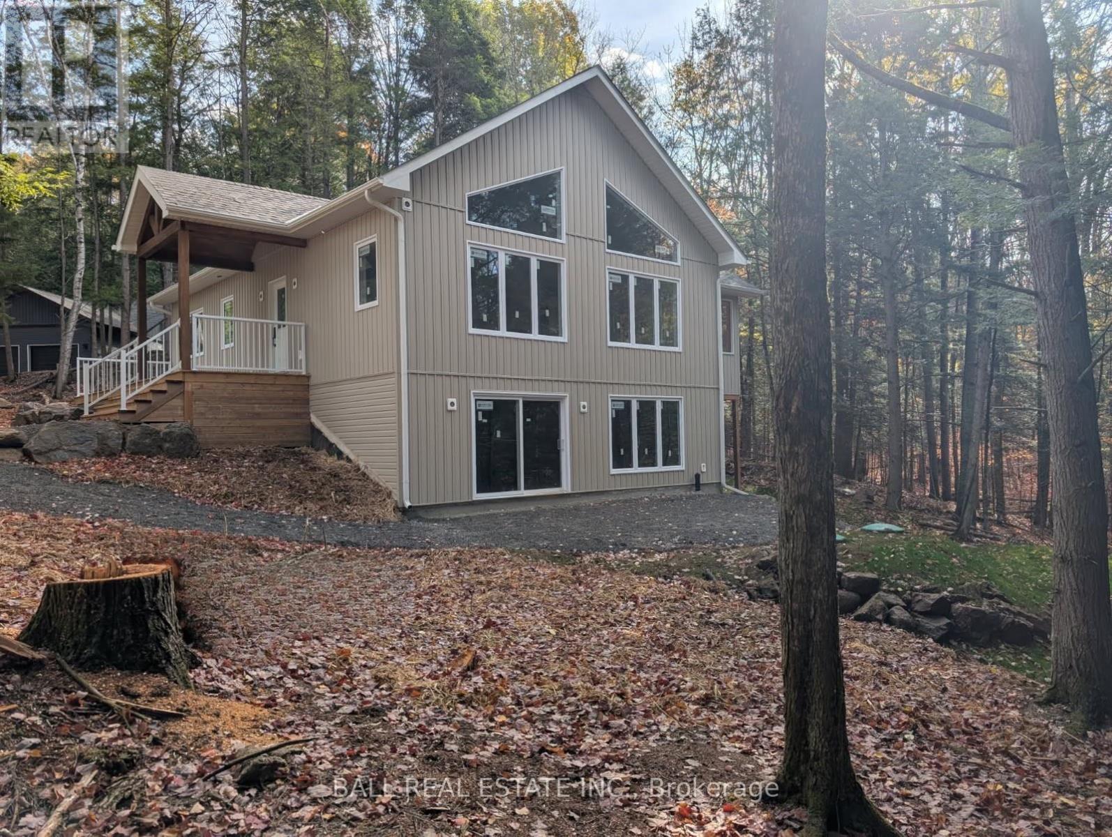 180 Lakeview Street, Dysart Et Al, Ontario  K0M 1S0 - Photo 2 - X12763098