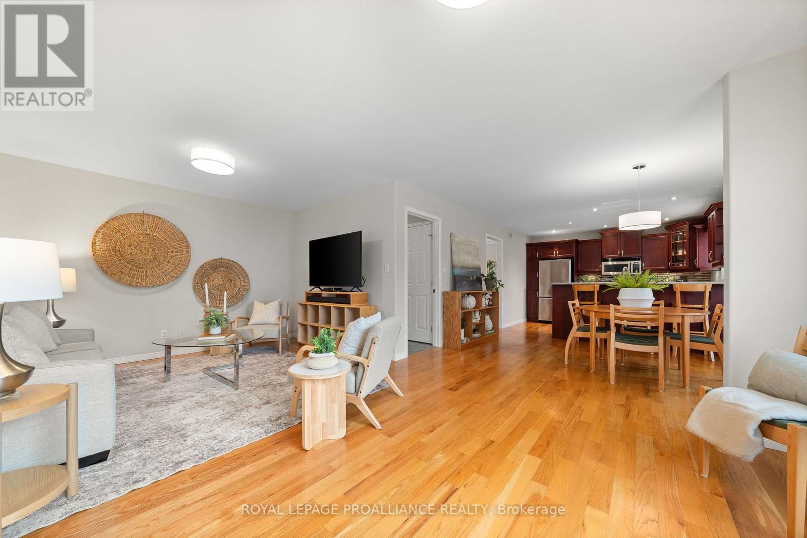 8 Linden Lane, Belleville, Ontario  K8N 5W9 - Photo 13 - X12926518