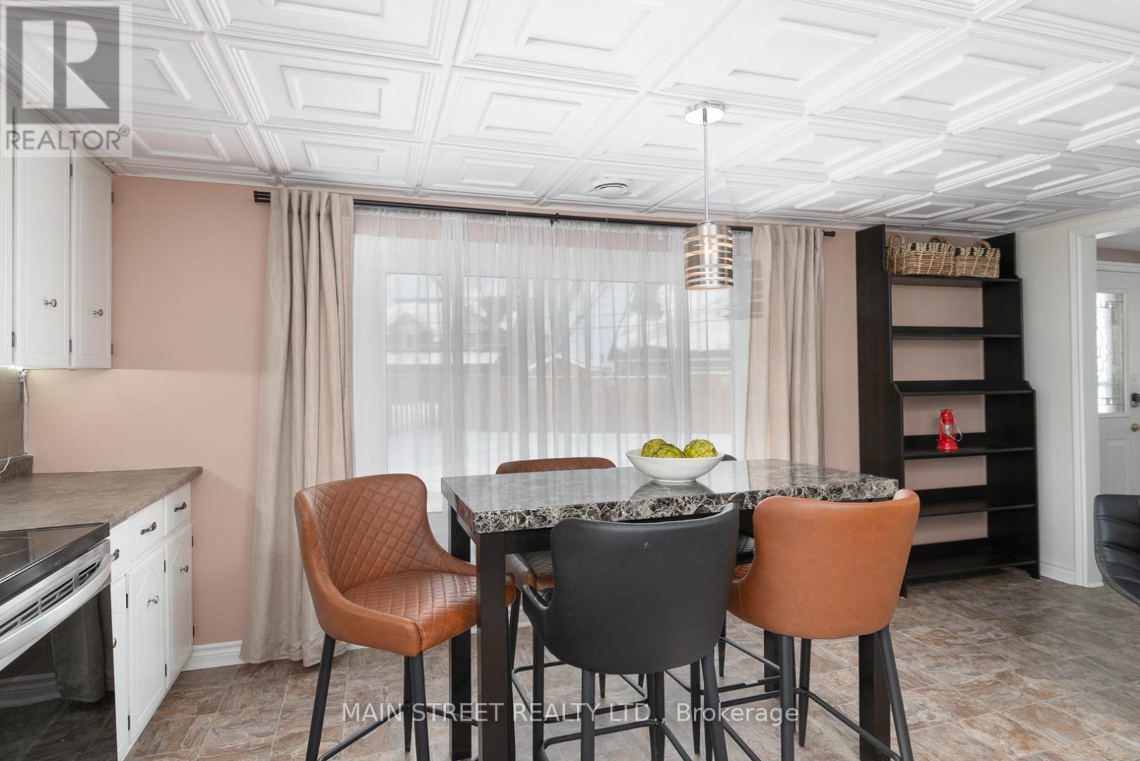 35 Peats Point Road, Prince Edward County, Ontario  K8N 4Z7 - Photo 11 - X12927364