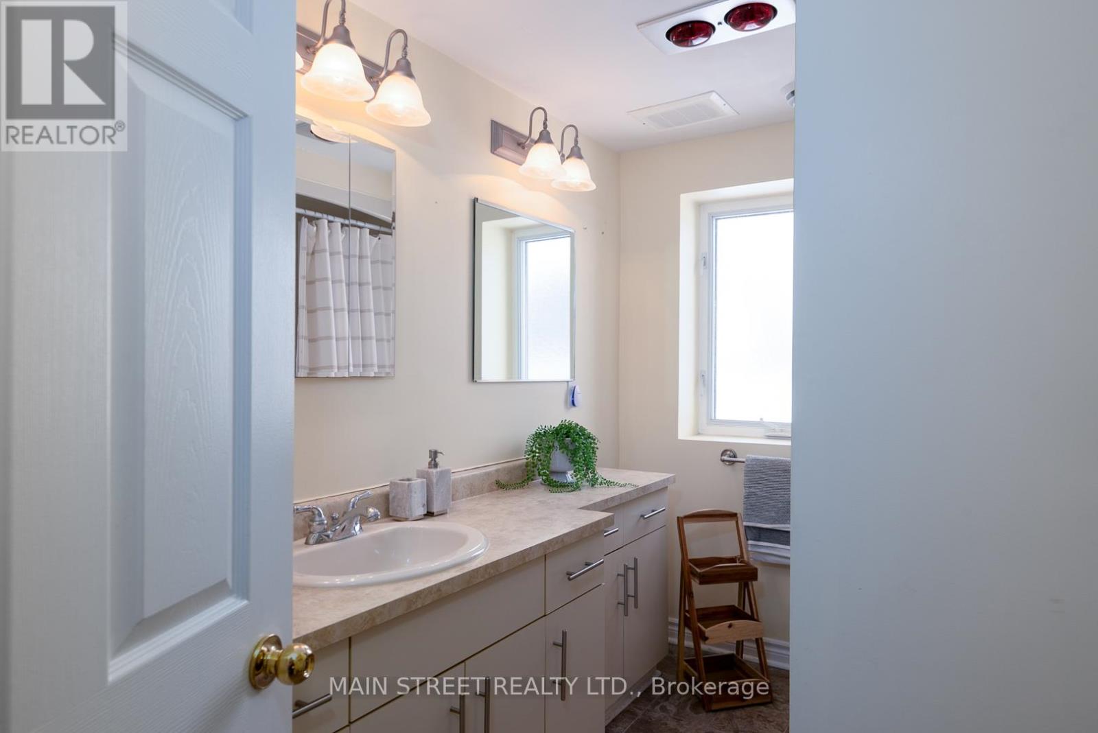 35 Peats Point Road, Prince Edward County, Ontario  K8N 4Z7 - Photo 23 - X12927364