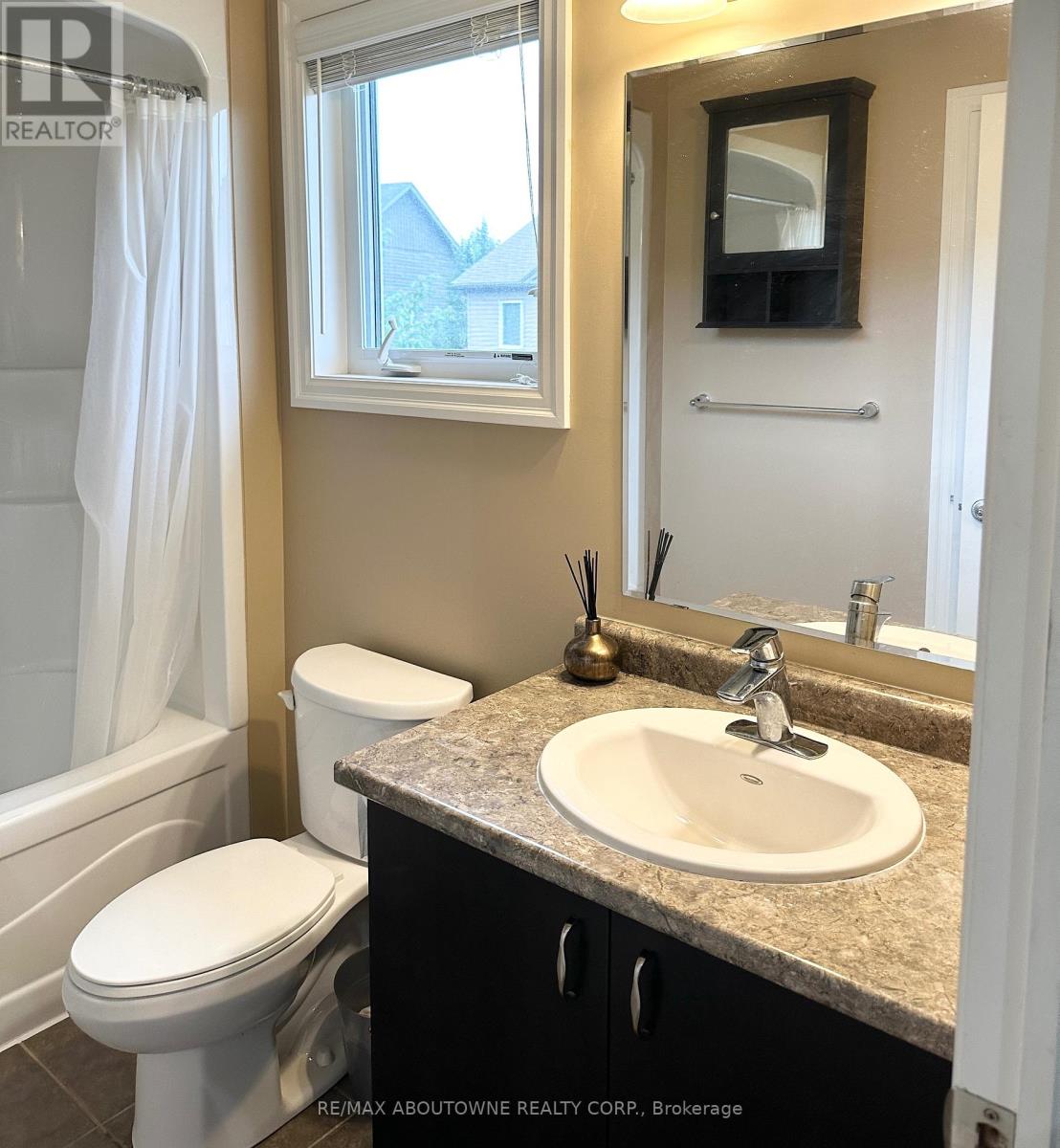 17 Samuel Drive, Guelph, Ontario  N1L 0K2 - Photo 14 - X12927382