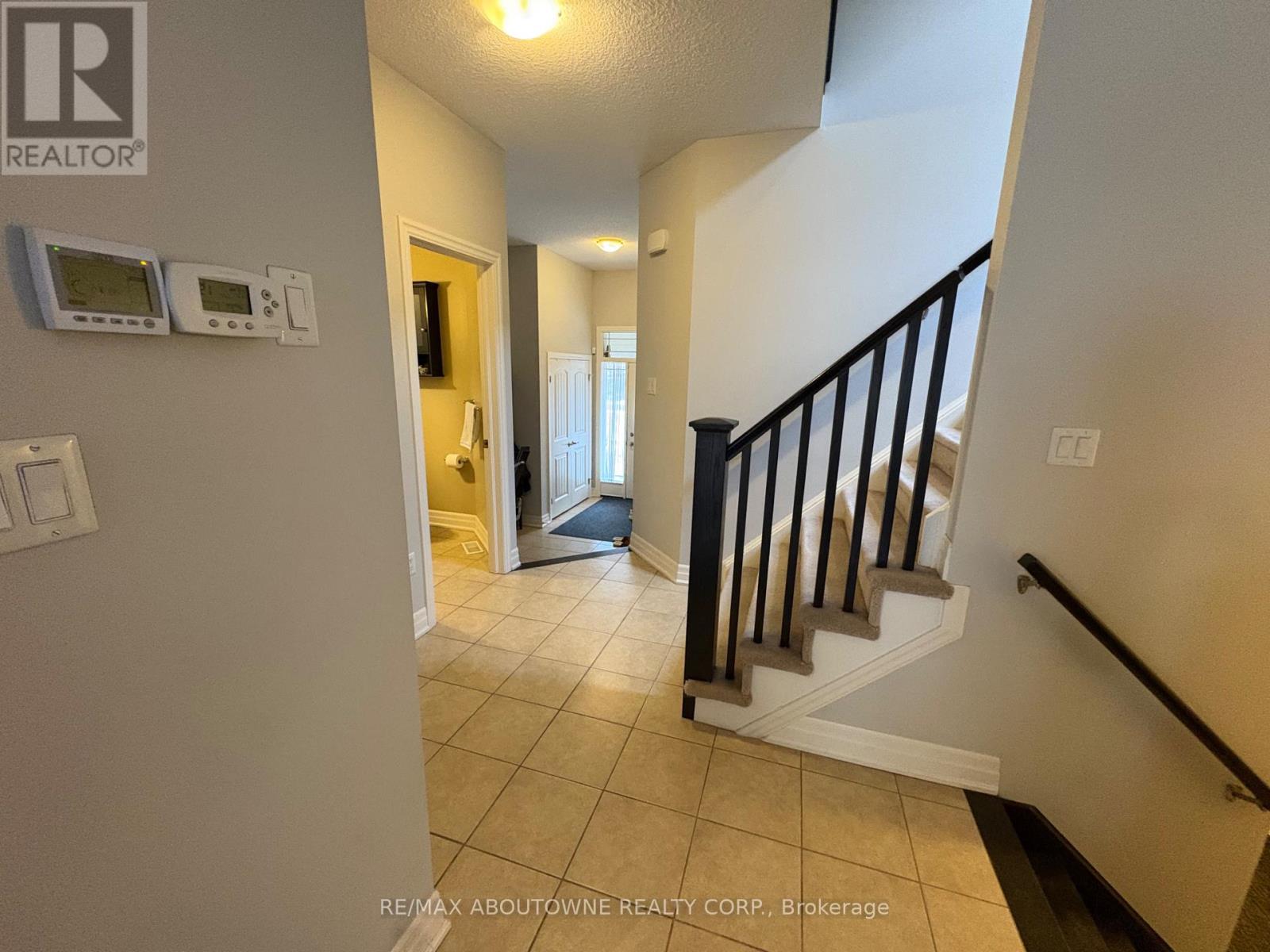 17 Samuel Drive, Guelph, Ontario  N1L 0K2 - Photo 3 - X12927382