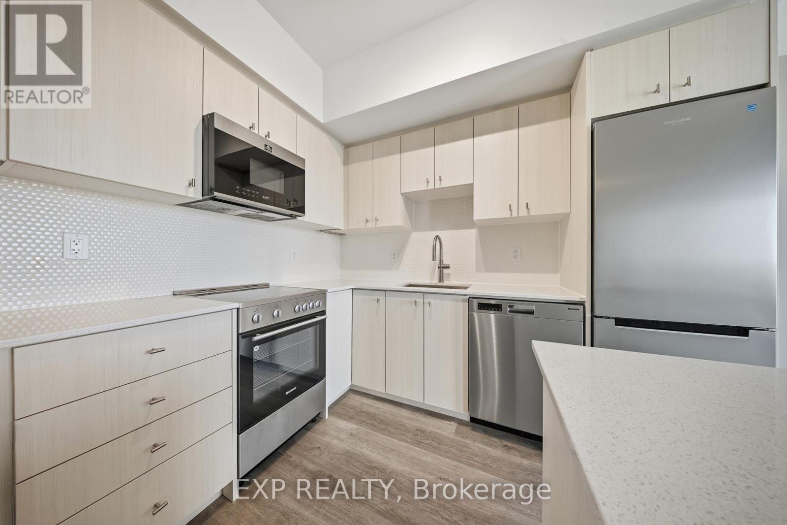 1810 - 15 Wellington Street S, Kitchener, Ontario  N2G 0E4 - Photo 13 - X12927392