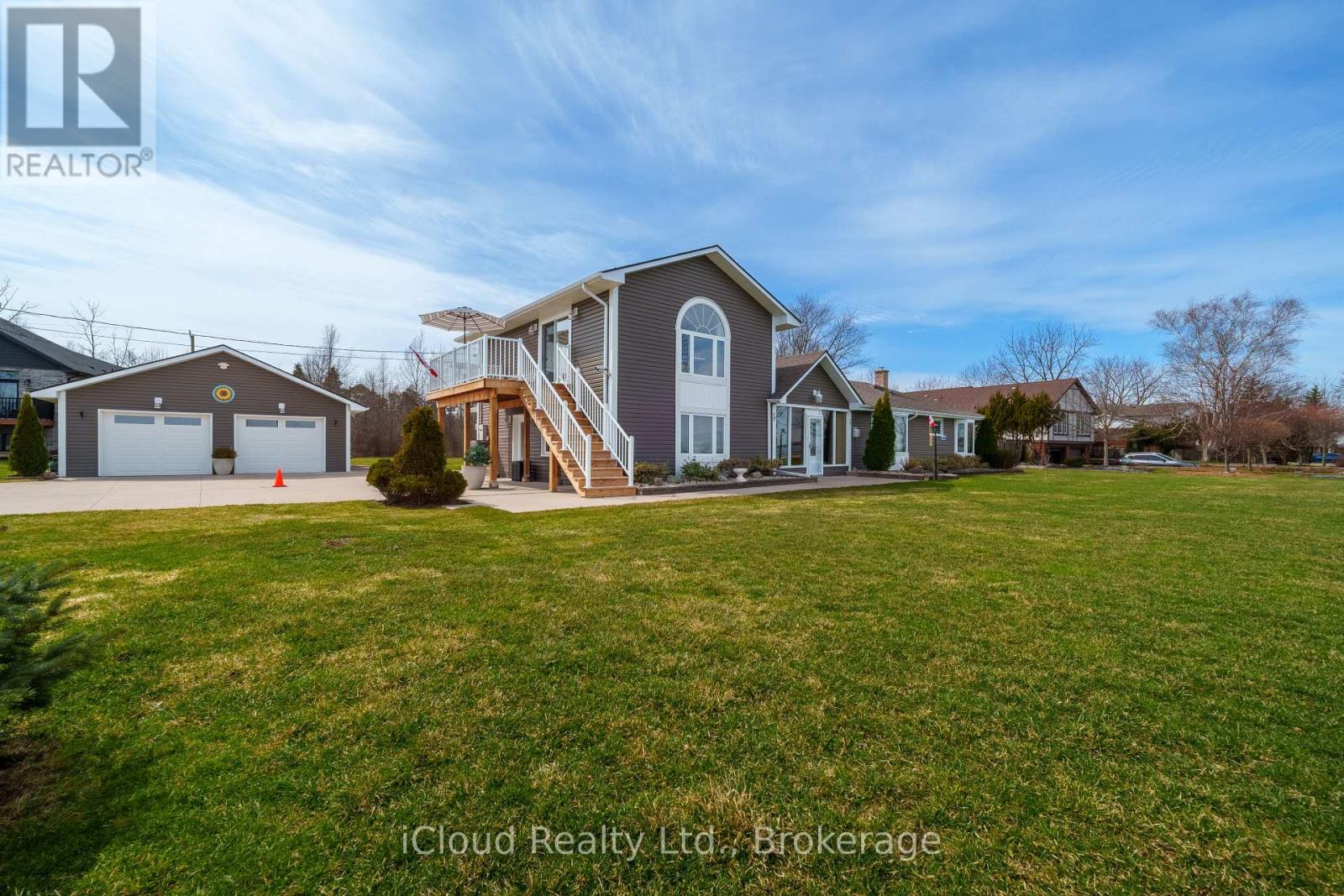 4099 Niagara Parkway, Fort Erie, Ontario  L0S 1S0 - Photo 2 - X12927418