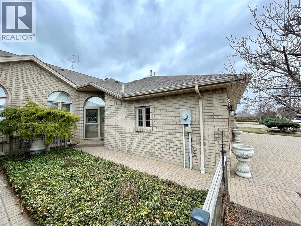 56 Queen's Hill Crescent, Leamington, Ontario  N8H 5M5 - Photo 2 - 26006148