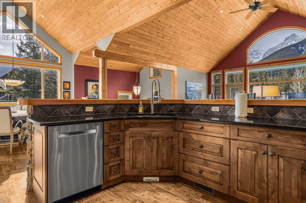 116, 210 Hubman Landing, Canmore, Alberta  T1W 3M4 - Photo 11 - A2289276