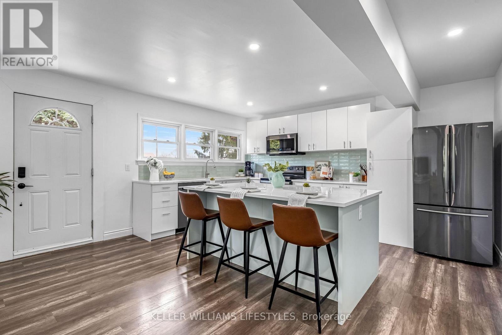 943 Dearness Drive, London South, Ontario  N6E 1N6 - Photo 10 - X12927466