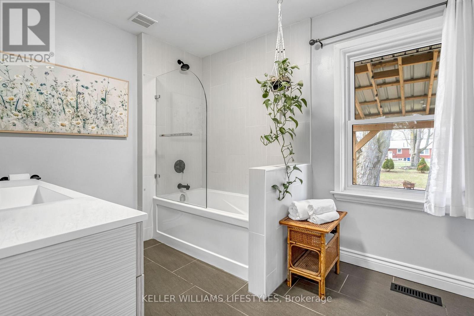 943 Dearness Drive, London South, Ontario  N6E 1N6 - Photo 21 - X12927466