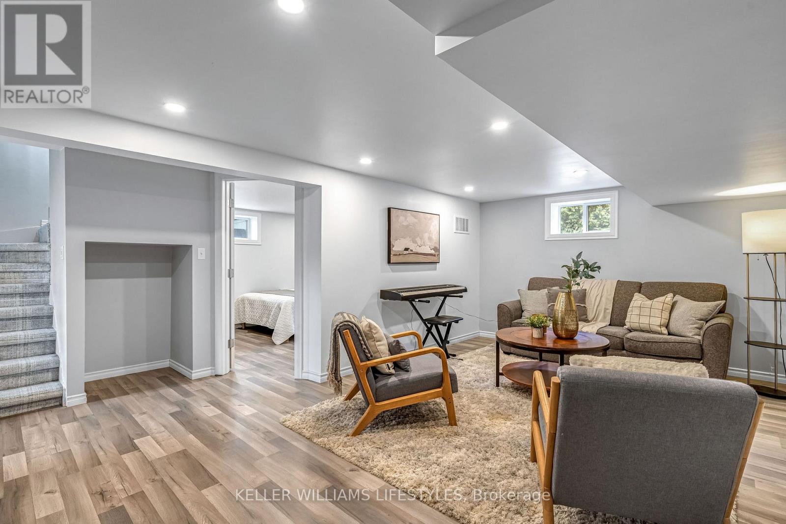 943 Dearness Drive, London South, Ontario  N6E 1N6 - Photo 32 - X12927466