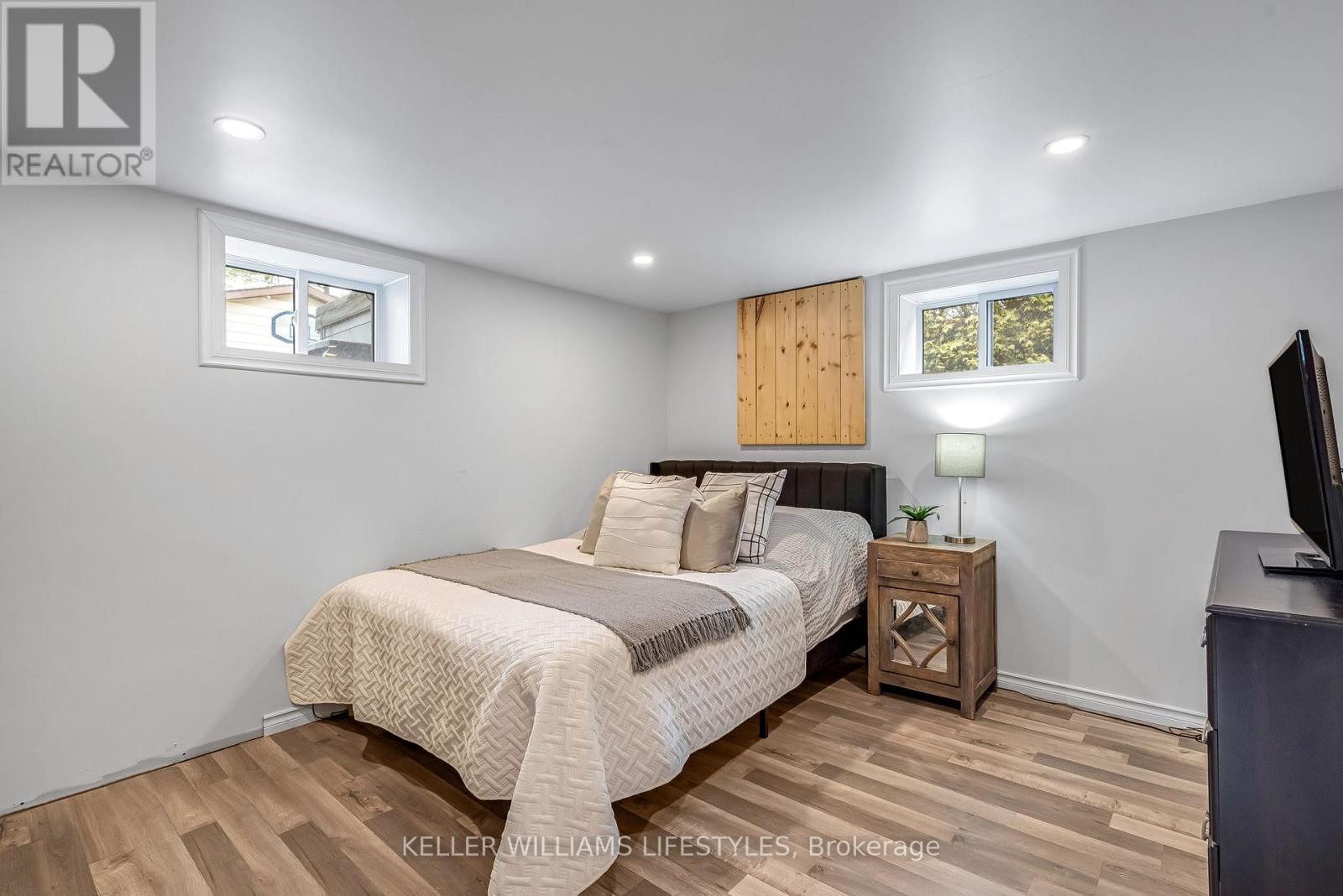 943 Dearness Drive, London South, Ontario  N6E 1N6 - Photo 34 - X12927466