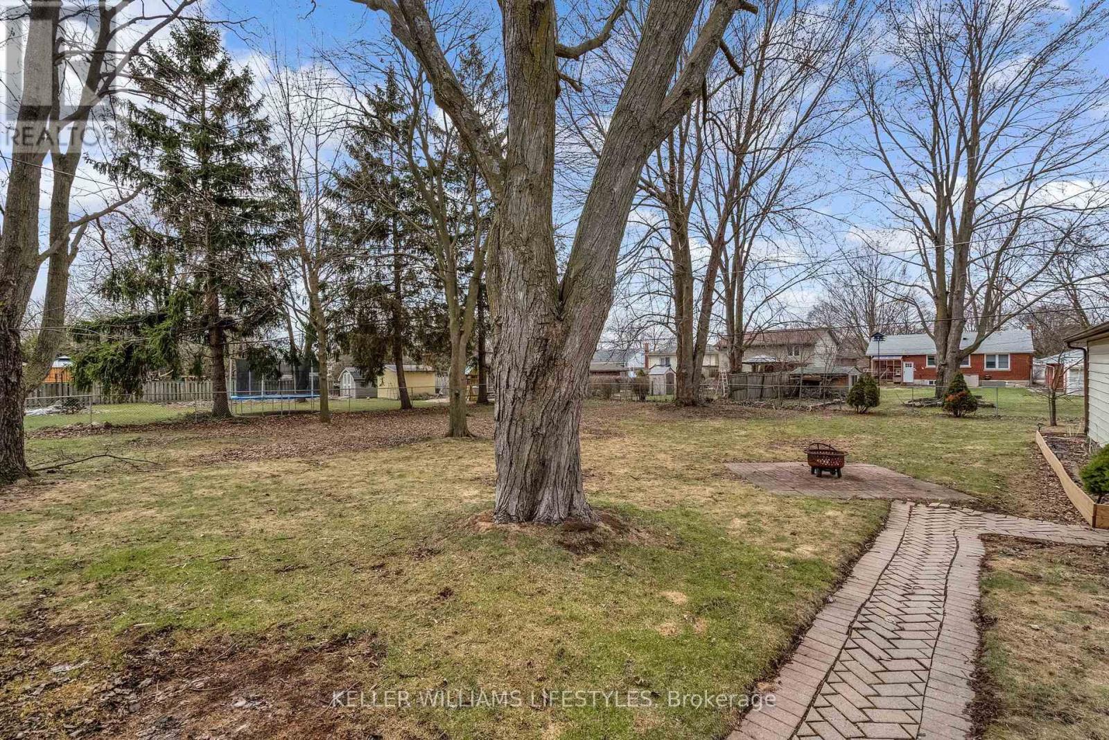 943 Dearness Drive, London South, Ontario  N6E 1N6 - Photo 43 - X12927466