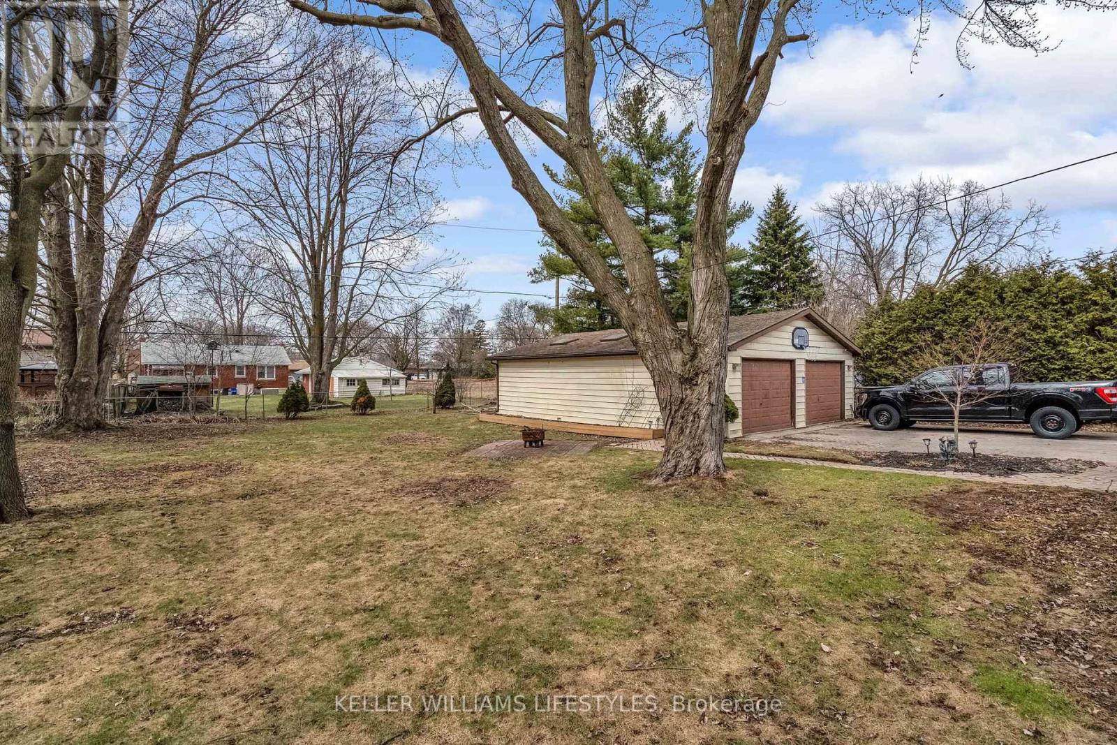 943 Dearness Drive, London South, Ontario  N6E 1N6 - Photo 45 - X12927466