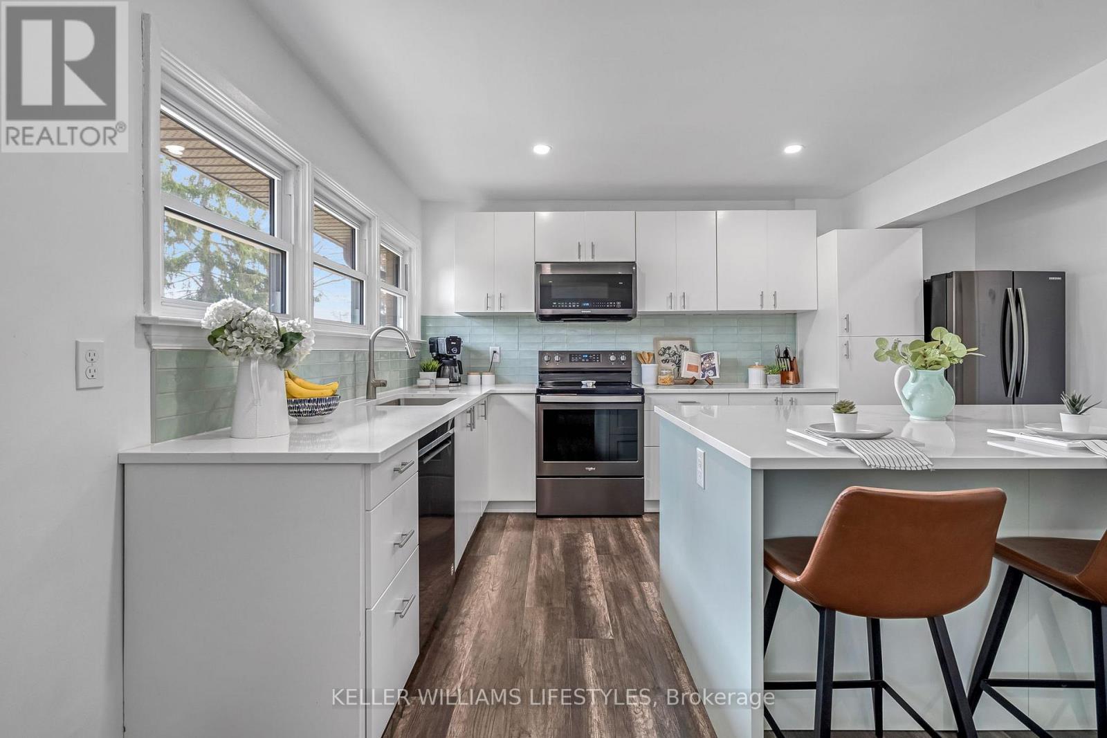 943 Dearness Drive, London South, Ontario  N6E 1N6 - Photo 8 - X12927466