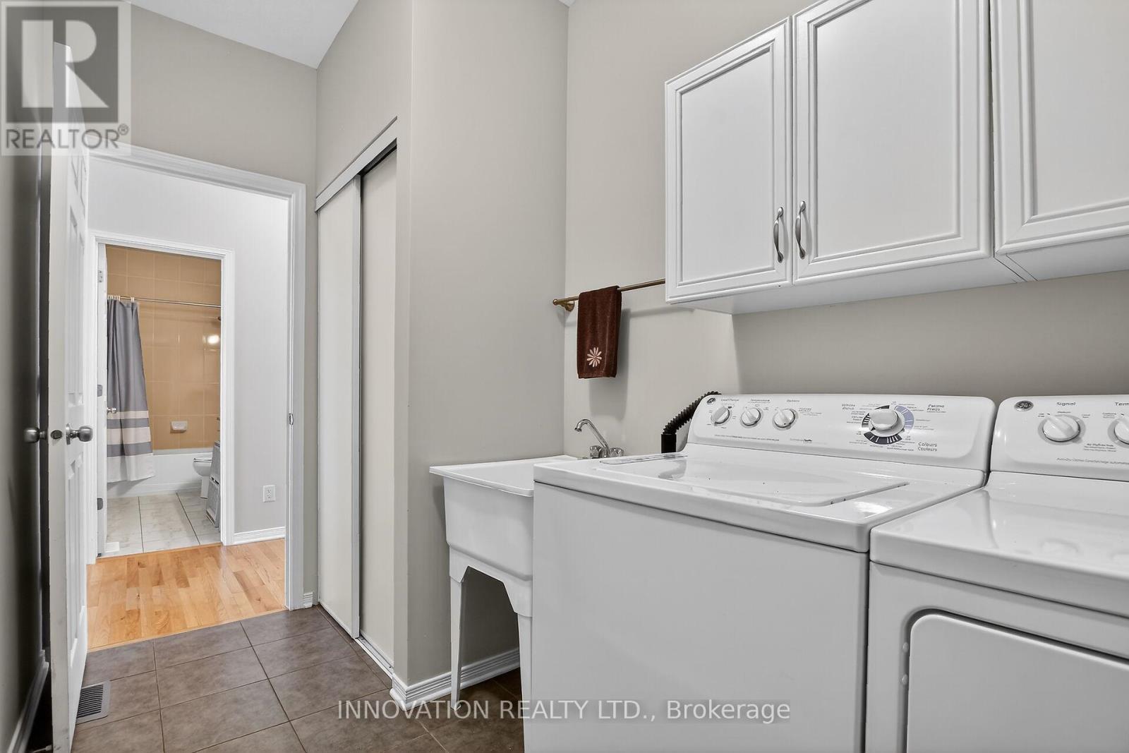 206 Edey Street, Arnprior, Ontario  K7S 0A8 - Photo 8 - X12927444