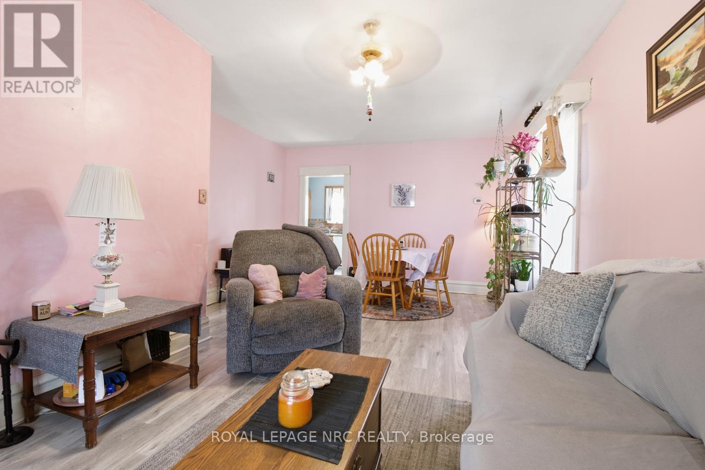 4634 Armoury Street, Niagara Falls, Ontario  L2E 1S6 - Photo 4 - X12927436