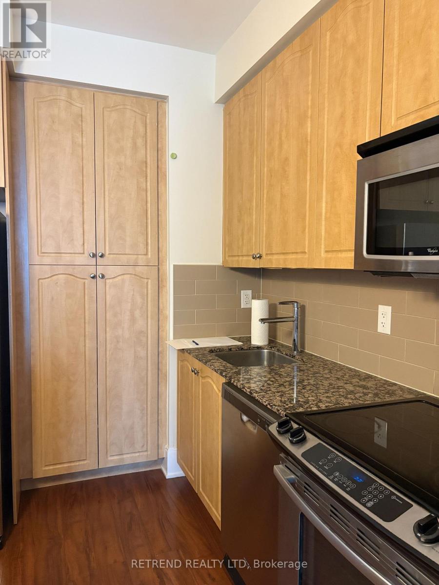 2013 - 70 Roehampton Avenue, Toronto, Ontario  M4P 1R2 - Photo 7 - C12927452