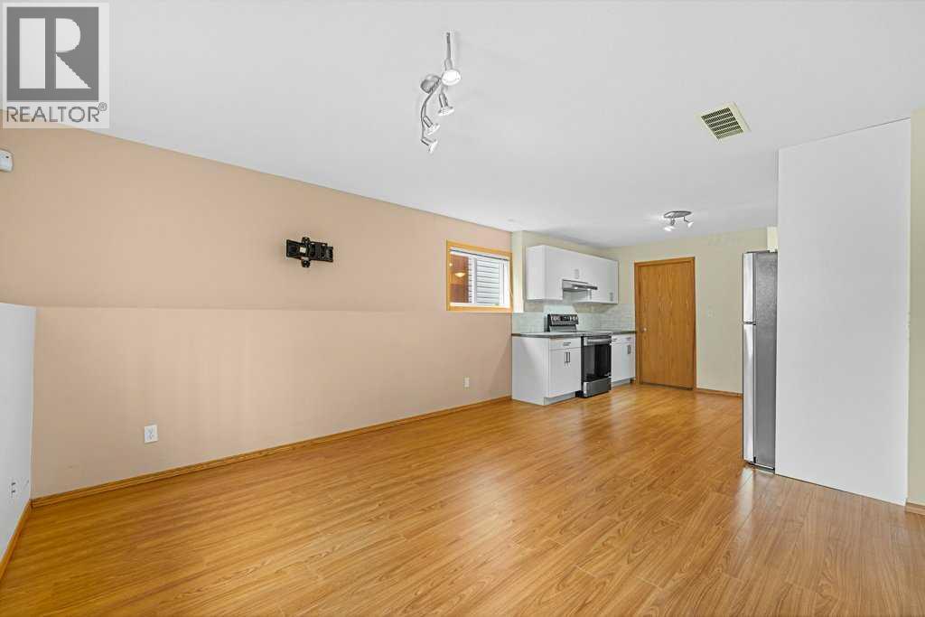 22 Lanterman Close, Red Deer, Alberta  T4R 3K3 - Photo 36 - A2294425