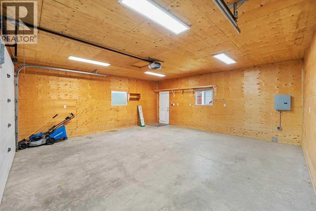 22 Lanterman Close, Red Deer, Alberta  T4R 3K3 - Photo 40 - A2294425