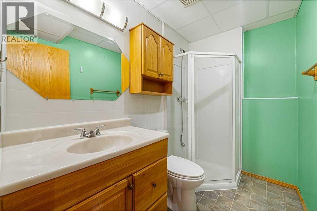 22 Lanterman Close, Red Deer, Alberta  T4R 3K3 - Photo 34 - A2294425