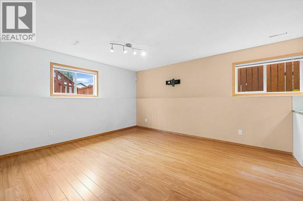 22 Lanterman Close, Red Deer, Alberta  T4R 3K3 - Photo 35 - A2294425