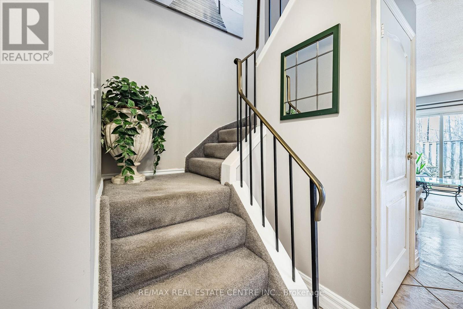 7 Morley Crescent, Brampton, Ontario  L6S 3K8 - Photo 13 - W12927442