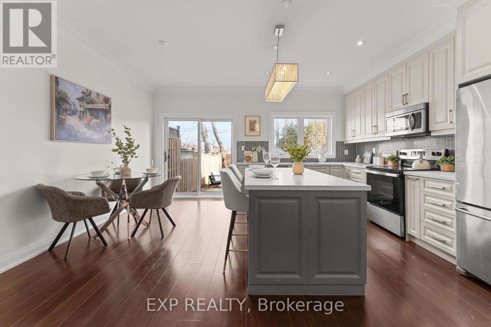 17 Harrison Avenue, Mississauga, Ontario  L5H 2W8 - Photo 12 - W12927454