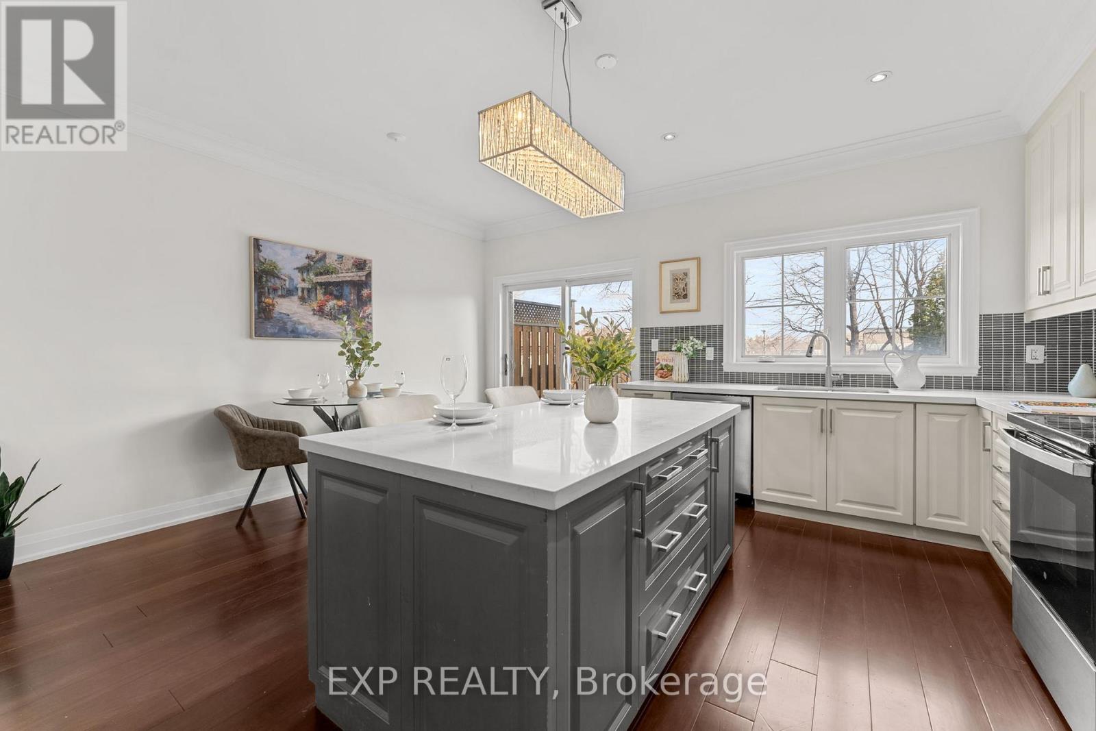 17 Harrison Avenue, Mississauga, Ontario  L5H 2W8 - Photo 14 - W12927454