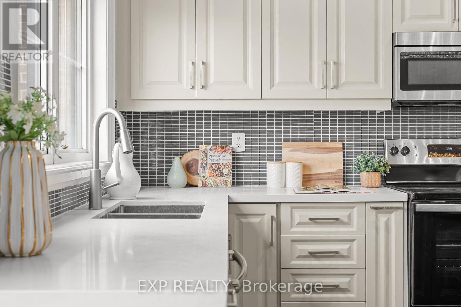 17 Harrison Avenue, Mississauga, Ontario  L5H 2W8 - Photo 20 - W12927454