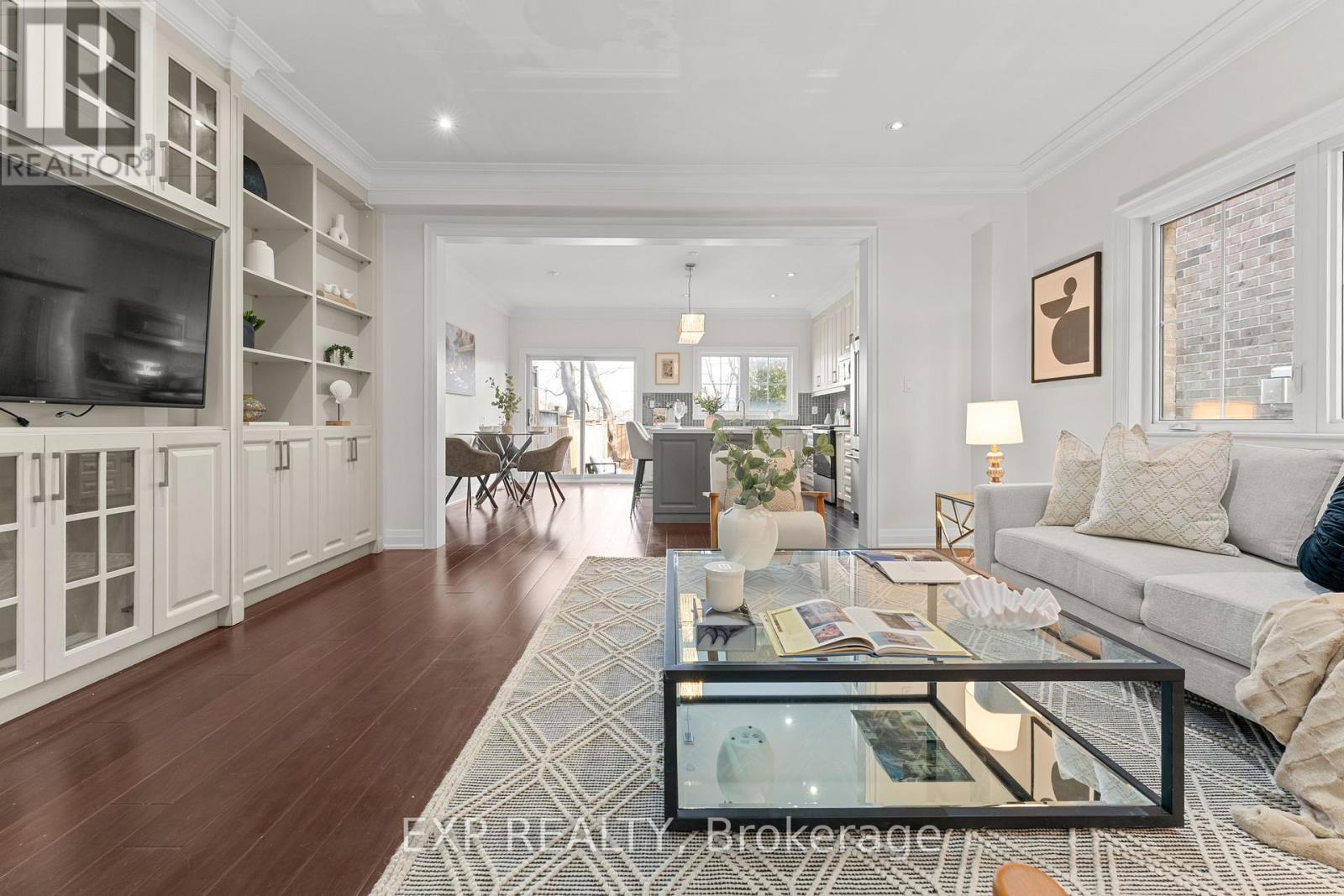 17 Harrison Avenue, Mississauga, Ontario  L5H 2W8 - Photo 8 - W12927454