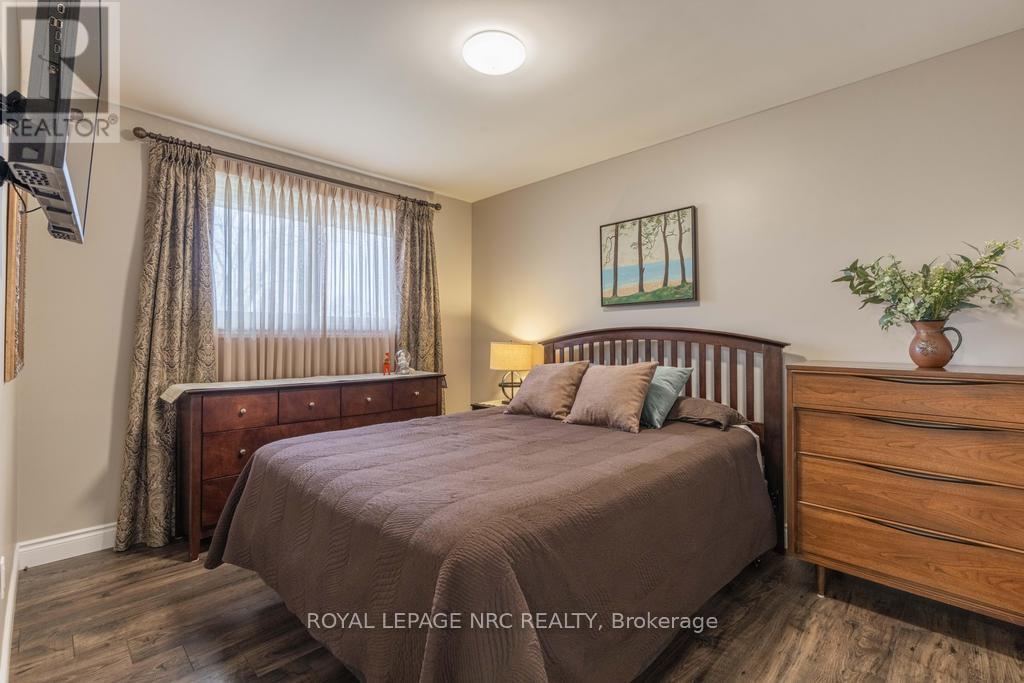 38 Lanark Crescent, St. Catharines, Ontario  L2M 6C9 - Photo 14 - X12927448