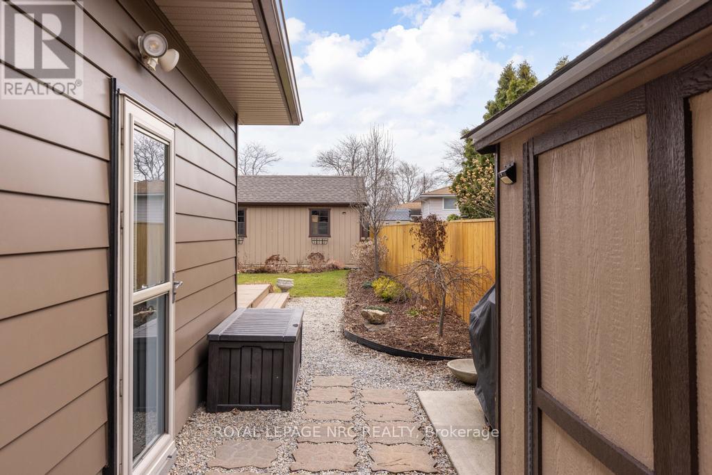 38 Lanark Crescent, St. Catharines, Ontario  L2M 6C9 - Photo 27 - X12927448
