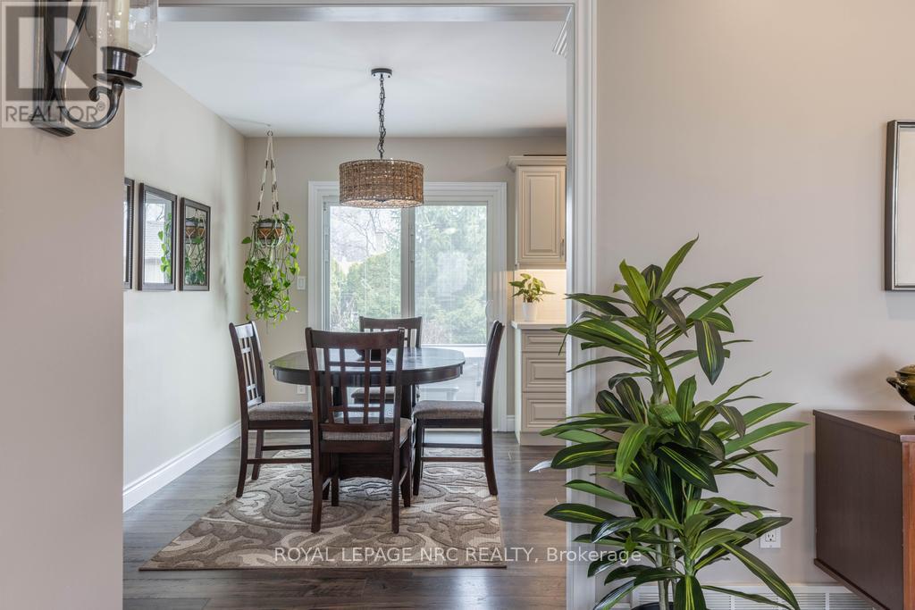 38 Lanark Crescent, St. Catharines, Ontario  L2M 6C9 - Photo 8 - X12927448