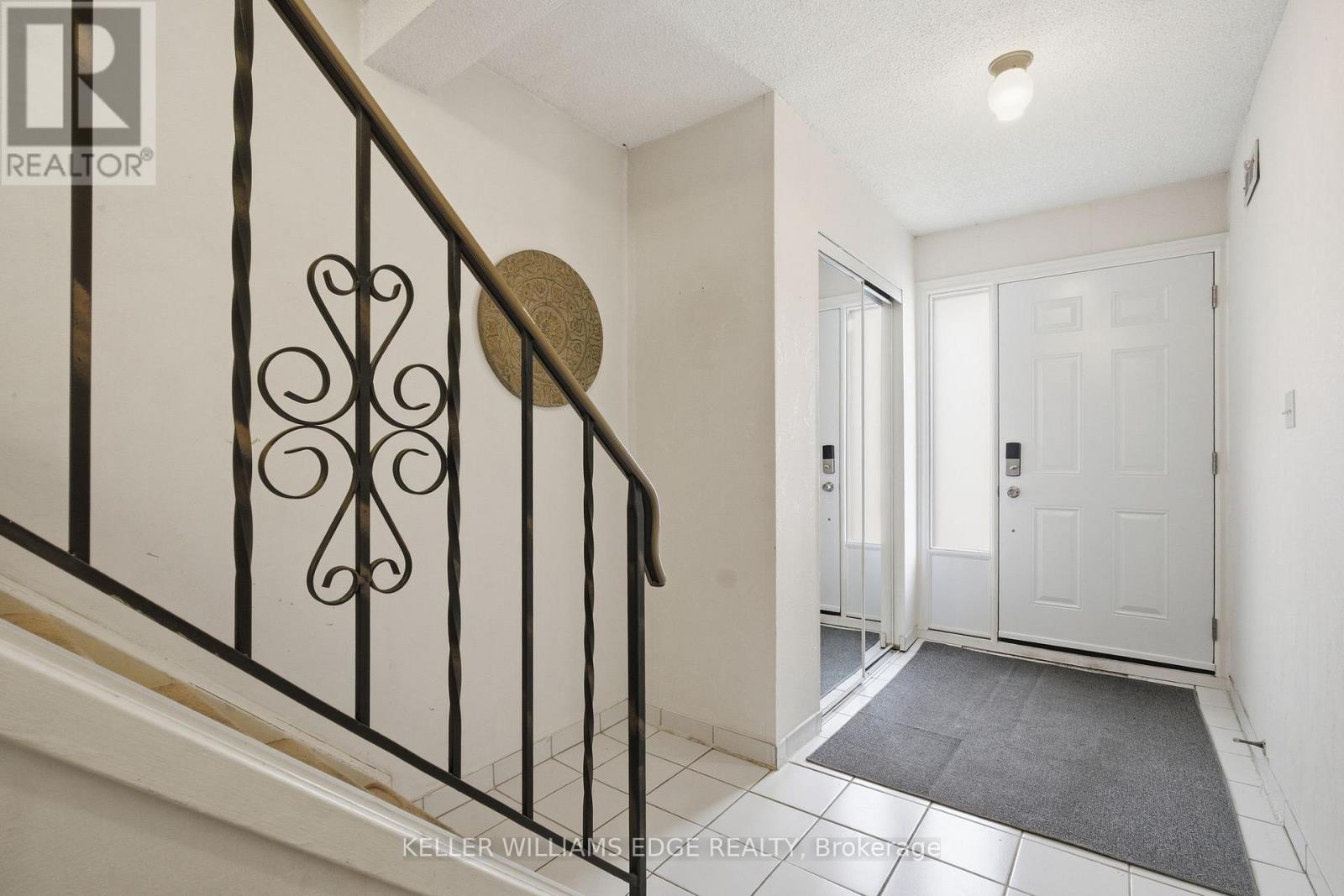 78 - 1115 Paramount Drive, Hamilton, Ontario  L8J 1P6 - Photo 5 - X12927464