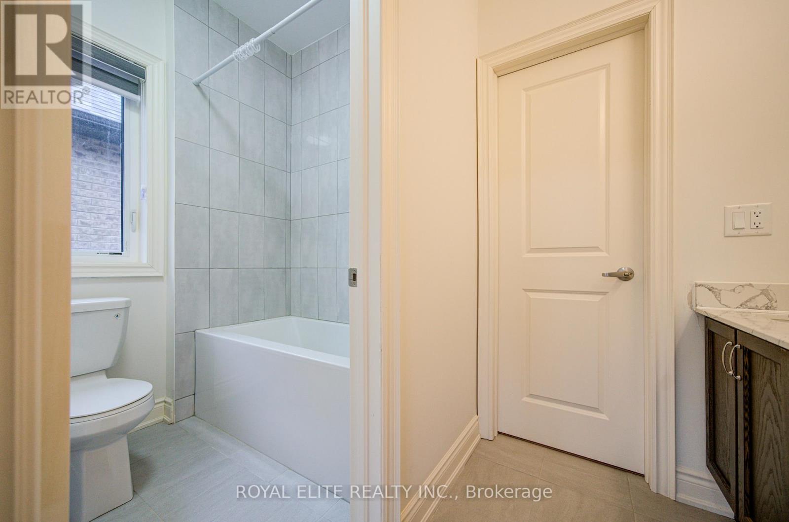 57 Betty May Crescent, East Gwillimbury, Ontario  L9N 1S2 - Photo 27 - N12922154