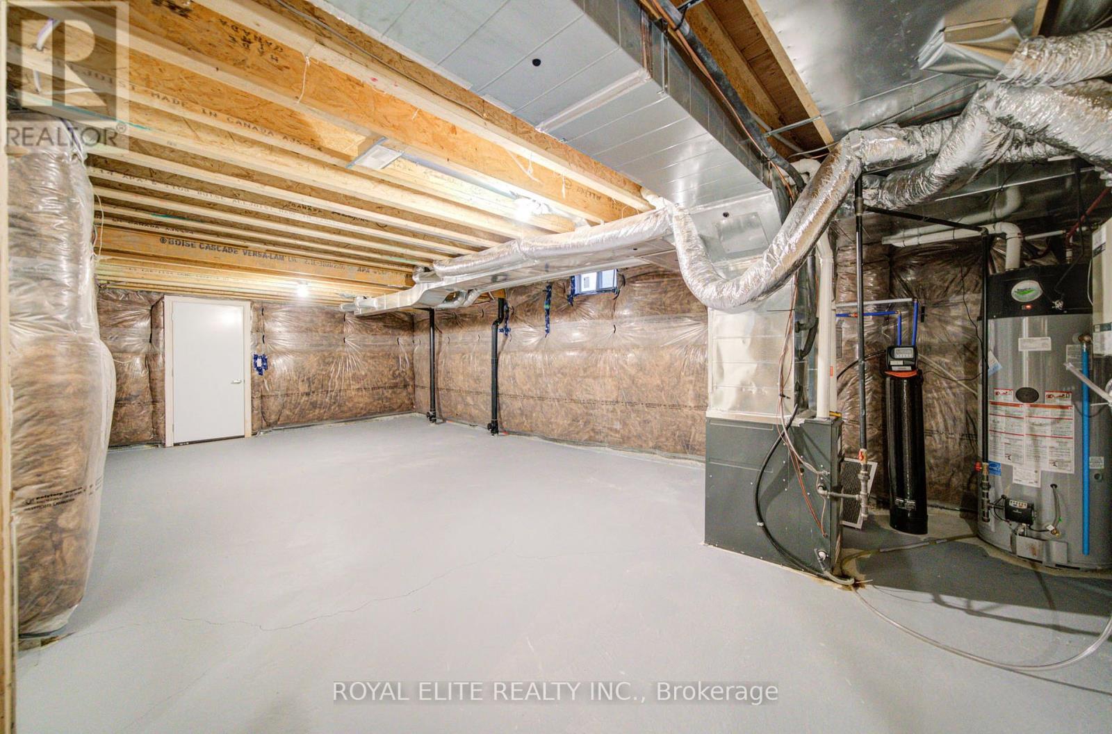 57 Betty May Crescent, East Gwillimbury, Ontario  L9N 1S2 - Photo 35 - N12922154