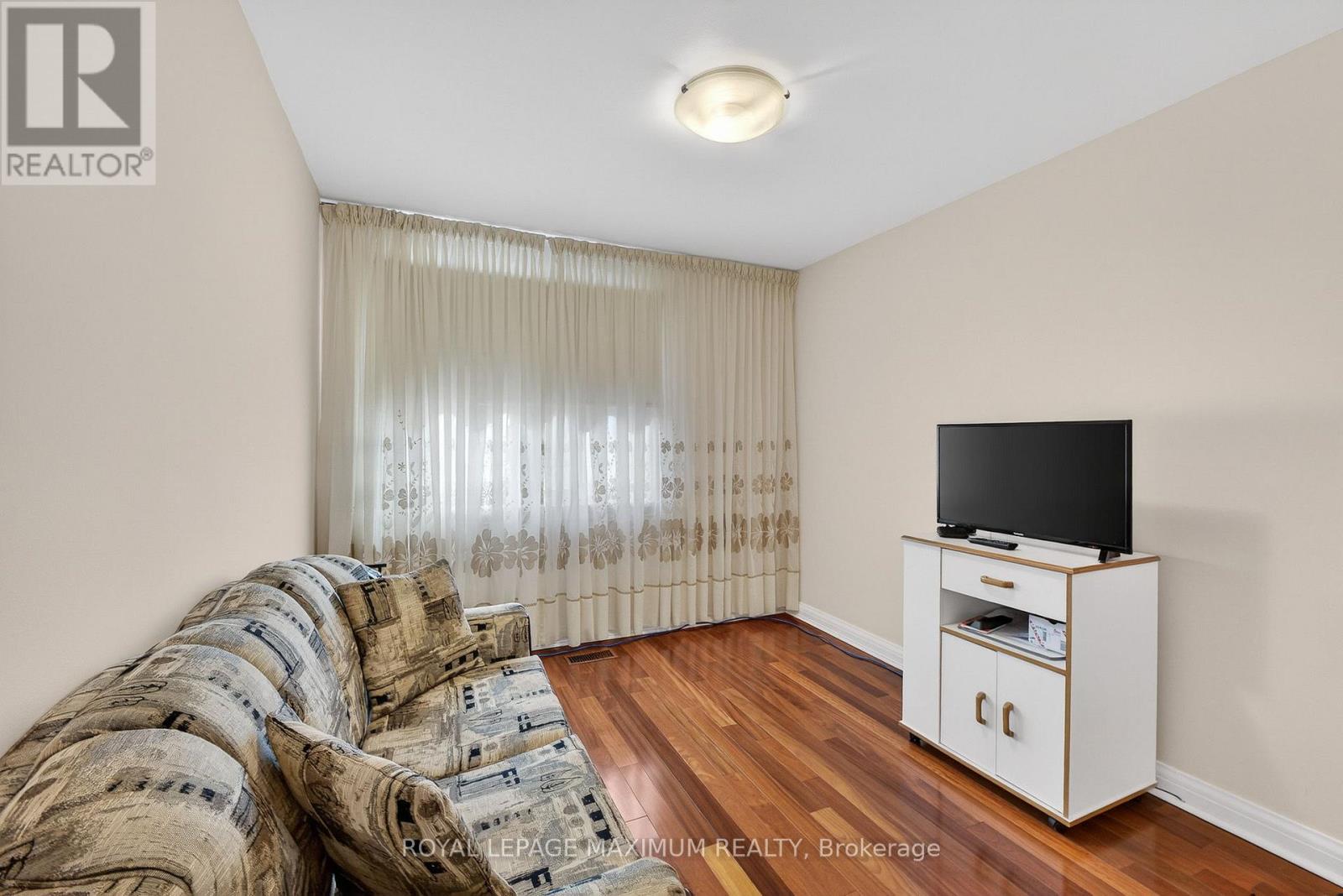 124 Tavistock Road, Toronto, Ontario M3M 2P4 - Photo 19 - W12922884