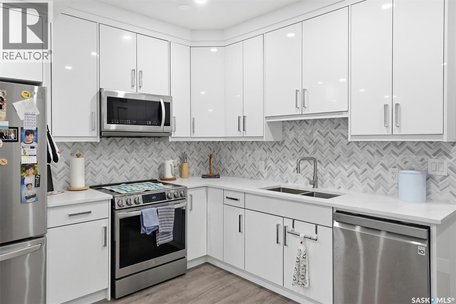 806 1st Avenue N, Warman, Saskatchewan  S0K 4S0 - Photo 41 - SK031303