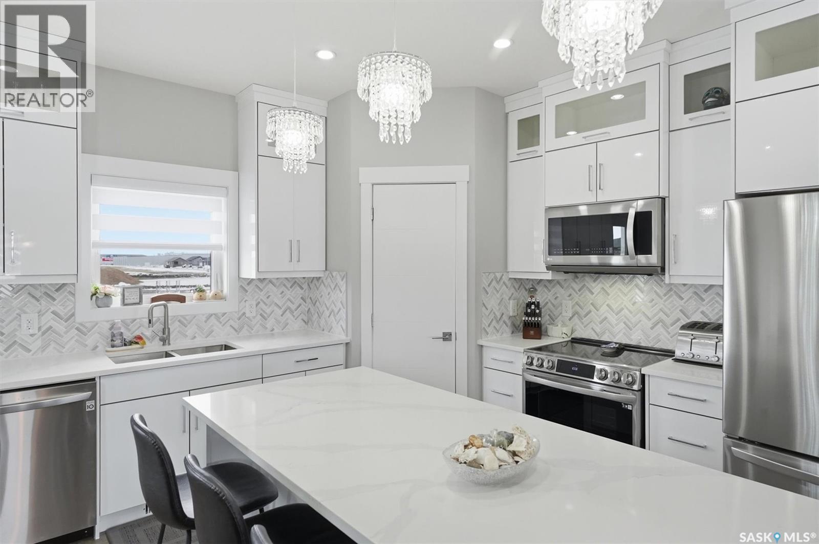 806 1st Avenue N, Warman, Saskatchewan  S0K 4S0 - Photo 8 - SK031303