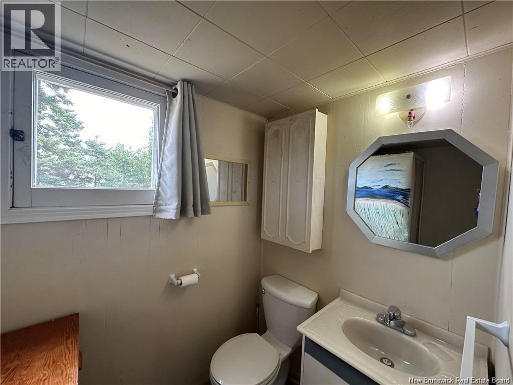 345 Bayshore Drive, Bathurst, New Brunswick  E2A 6A5 - Photo 19 - NB135944