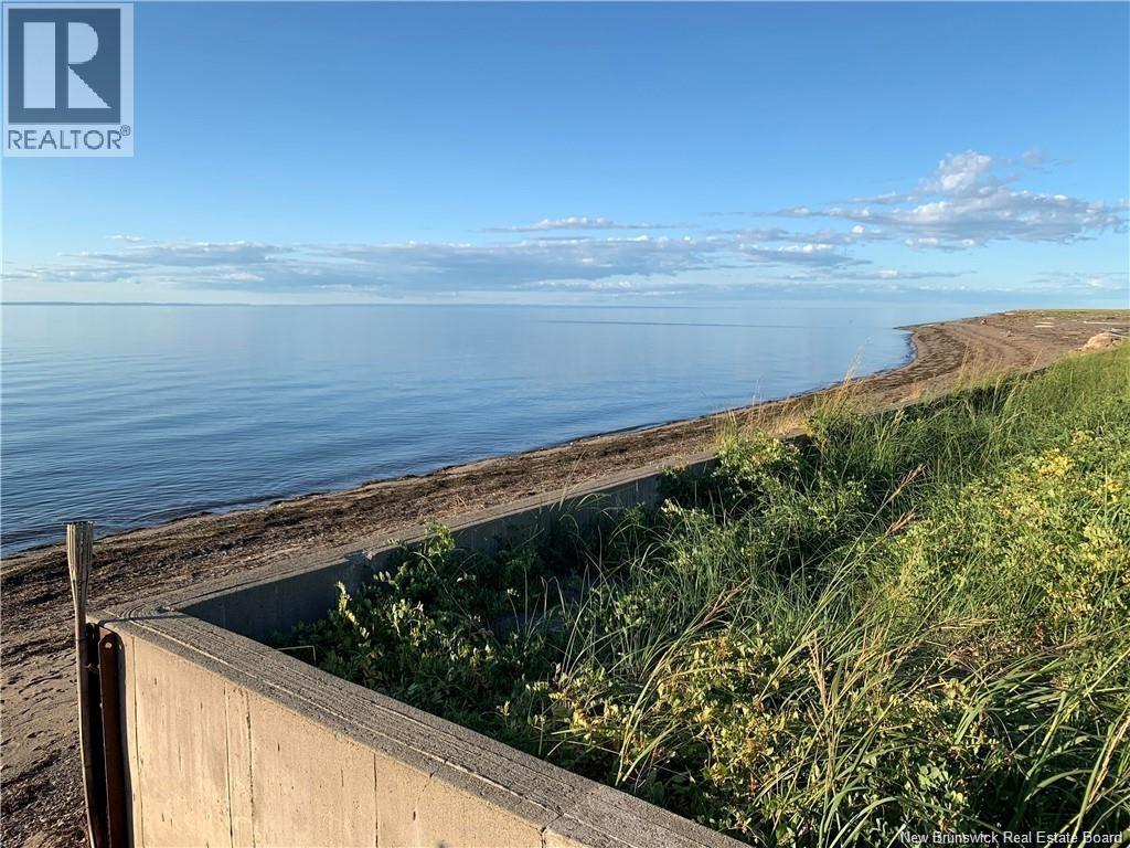 345 Bayshore Drive, Bathurst, New Brunswick  E2A 6A5 - Photo 7 - NB135944