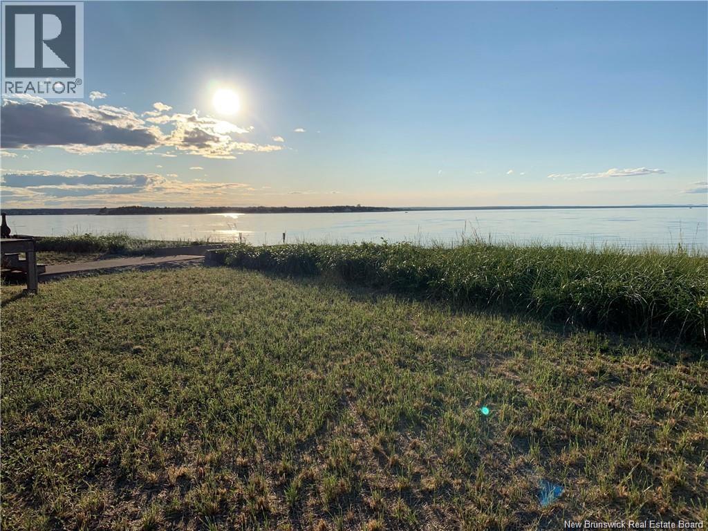 345 Bayshore Drive, Bathurst, New Brunswick  E2A 6A5 - Photo 9 - NB135944