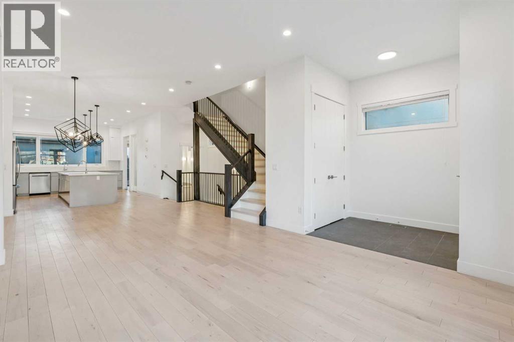 2409 28 Avenue Sw, Calgary, Alberta  T2T 1L1 - Photo 7 - A2281173