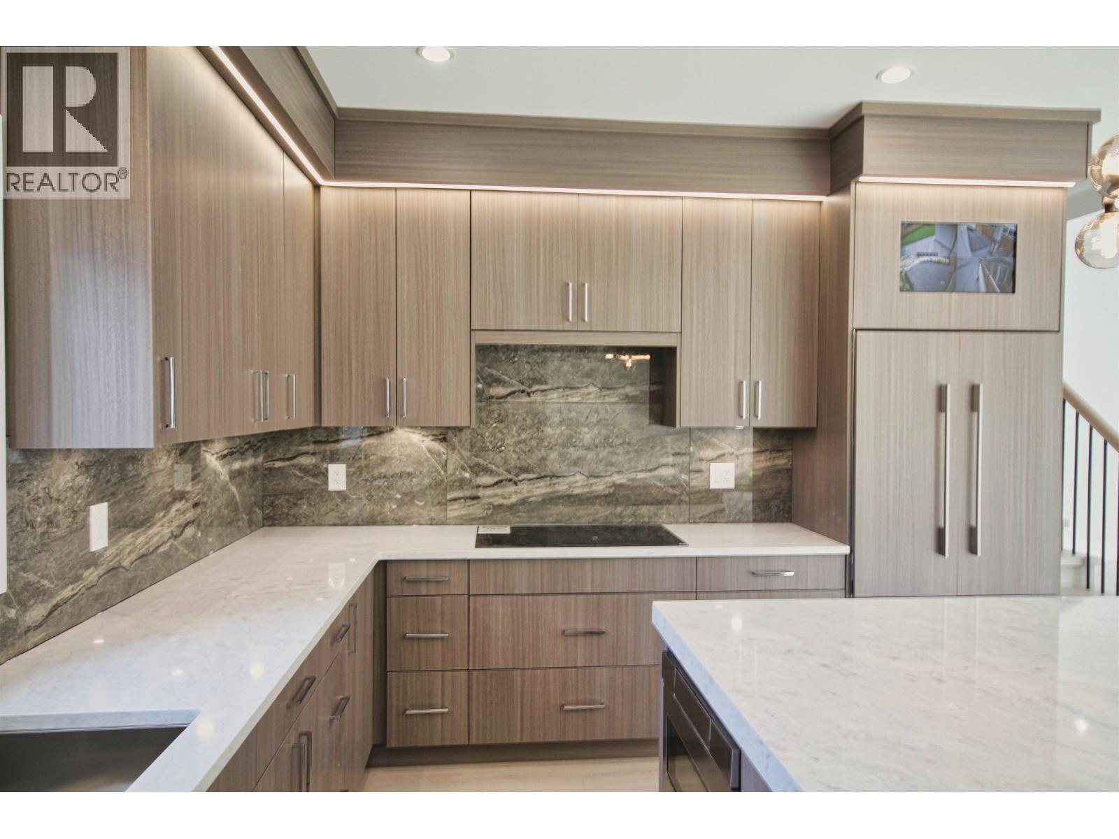 11911 Dunavon Place, Richmond, British Columbia  V7E 3Y1 - Photo 8 - R3103162