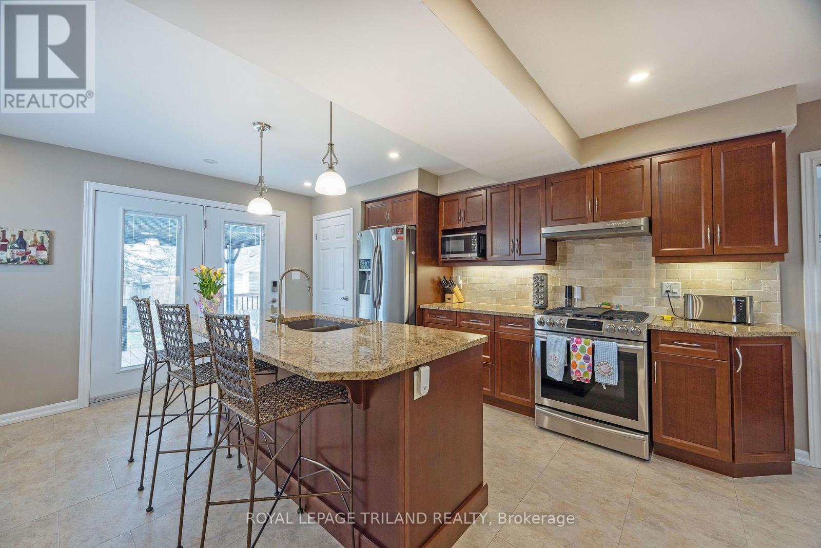 59 Lawrence Avenue, St. Thomas, Ontario  N5R 4Y7 - Photo 18 - X12927534